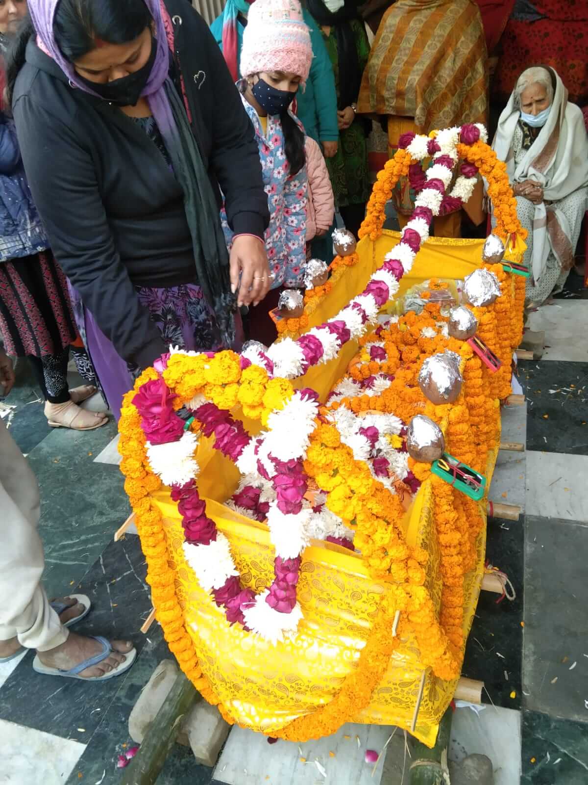 cremation-ceremony-funeral-ceremony-last-journey